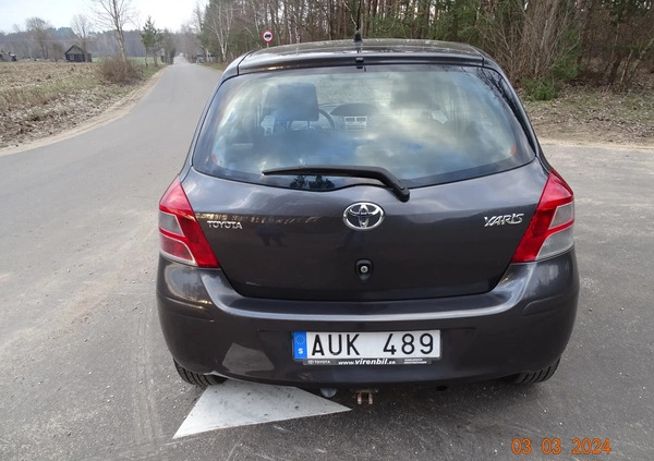 Toyota Yaris cena 21900 przebieg: 132000, rok produkcji 2010 z Dębno małe 92